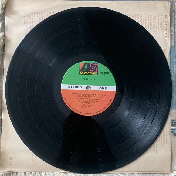 Self Titled Foreigner lp 1977 - Picture 3 of 4